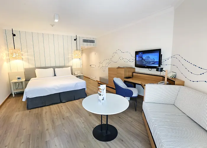 Hotel with Tennis: Shangri-La The Marina, Cairns